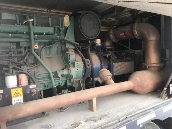 浙江工廠(chǎng)收購(gòu)400KW柴油空壓機(jī)